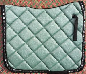 Alfombra para Silla de Montar a Caballo y Bolsa para Heno a Bajo Precio - Tela de Alta Calidad, Color y Logotipo Personalizables - Product Image 4