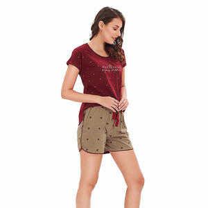 ชุดเสื้อยืดคอกลมแฟนซีกับกางเกงขาสั้นชุดฤดูร้อนออกแบบอย่างมีสไตล์ - Product Image 3