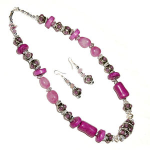 Collier mode sculpté en pierre d'agate d'Inde - Product Image 1