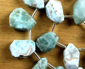 Pierre de Larimar naturelle de forme irrégulière, brute, de qualité supérieure, 1 brin non traité, indien brut, vente en gros, 21 pièces - Product Image 5