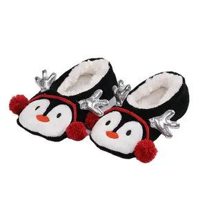 春季麋鹿圣诞珊瑚绒3D设计企鹅冬季滑梯家庭毛绒拖鞋儿童和女性