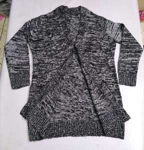 เสื้อสเวตเตอร์ผู้หญิงแบรนด์ดังคุณภาพสูง แขนยาว คอวี ทรงหลวม สไตล์ลำลอง สำหรับฤดูใบไม้ร่วง - Product Image 2