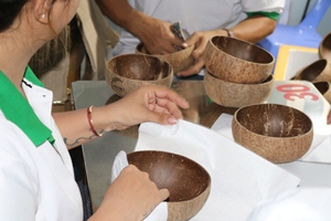 Cuenco de coco Vietnam con muy buen precio para el mercado de la UE/cuenco de coco/cuenco de cáscara de coco para cera de vela buen precio - Product Image 5