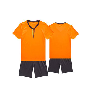 Conjuntos de camisetas de fútbol personalizadas OEM para hombre, venta al por mayor, precio al por mayor, Impresión de logotipo de gel de silicona, uniforme de fútbol en stock económico - Product Image 4