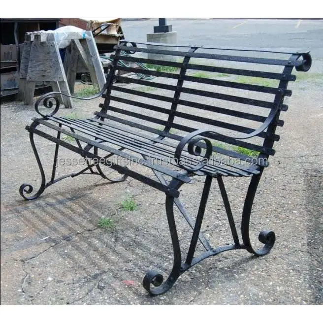 Modern Style Metal Outdoor Garden Bench With Black Powder Coated Finishing Unique Design Premium Quality For Sitting