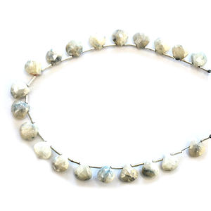 ลูกปัดคอรันดัมธรรมชาติทรงหัวใจเจียระไน 20 เม็ด/เส้น สำหรับทำเครื่องประดับ - Product Image 3