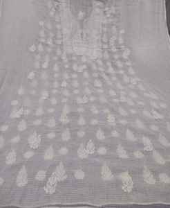 Tissu pour robe Chikankari de créateur avec travail manuel élégant et broderie lourde pour les fêtes traditionnelles et les vêtements ethniques - Product Image 2