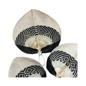 Éventails à main en bambou décoratifs, 5 pièces, feuilles de palmier naturelles, motifs verts, du Vietnam - Product Image 3