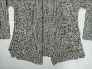 Lote de Excedentes de Prendas de Marca: Suéteres Cárdigan de Punto Casual de Manga Larga con Frente Abierto para Mujer, Lote de Stock de Bangladesh - Product Image 3