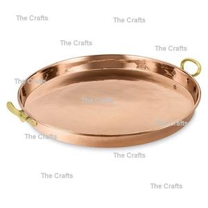 Ensemble de deux plateaux à nourriture en laiton martelé couleur or, de tailles différentes, pour mariage et occasions spéciales - Product Image 6