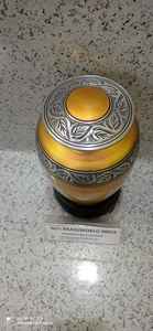 Suministros funerarios de cremación con grabado de hoja de aluminio, urna de cremación de alta calidad, Brassworld, India - Product Image 4