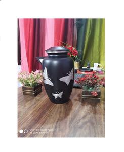 Urna de cremación negra de mariposa de latón, suministros funerarios - Product Image 1