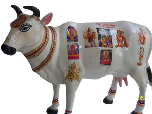 Estatua Decorativa de Vaca de Aluminio, Arte Popular Religioso, Fundición de Metal de Kalavastu - Product Image 5