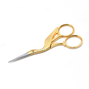 Tijera profesional para aves, cutícula dorada - Product Image 2