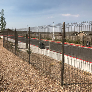 Sắt chống trộm ISO9001 mạ kẽm tam giác Hàn lưới ngoài trời 3D cong uốn dây vườn hàng rào 3D mô hình thân thiện với môi trường - Product Image 4