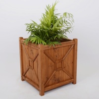 Obélisque en bois classique pour la maison et le jardin