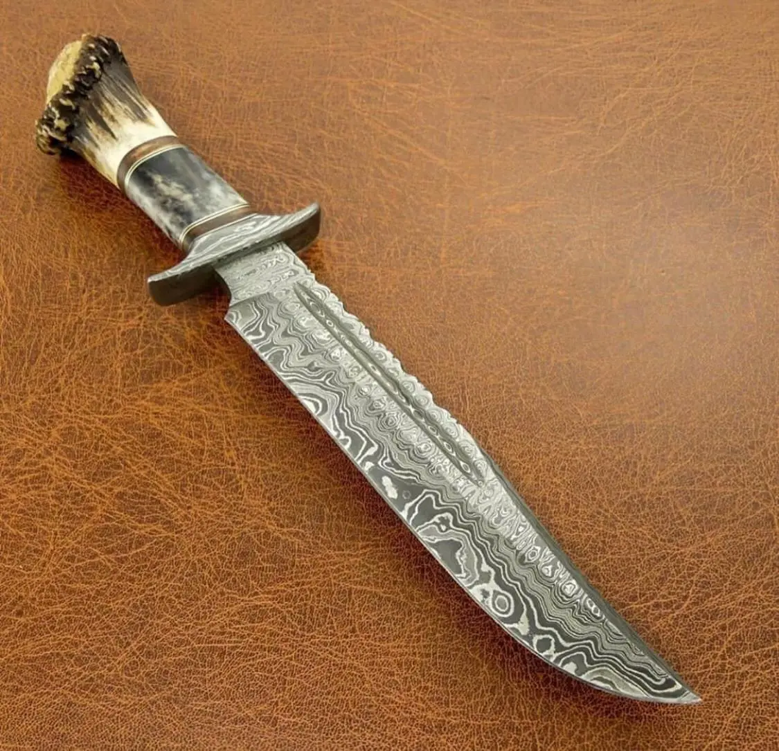 사슴 뿔 손잡이와 고급 가죽 칼집 야외 칼 도매 칼 수제 다마스커스 스틸 보위 칼