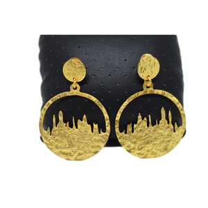 Clou doré mat finition tendance vêtements de fête faits à la main dernière mode boucle d'oreille en laiton pour filles et femmes - Product Image 1