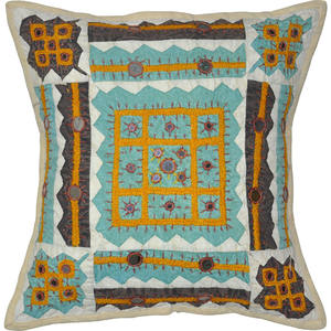 Taies d'oreiller et de coussin à découpe carrée avec broderie multicolore de style Boho Design bohème pour la maison, l'hôtel et l'hôpital. - Product Image 1