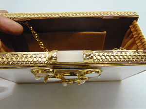 Christmas Collection Metal Clutch Handbag Pearl Decorated Purse <b>Crystal</b> Flower Shell Bucket Frame Patterns Made Mother Pearl - Product Image 5