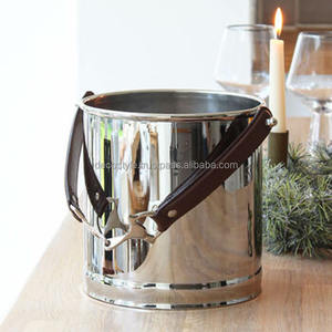 ตู้แช่ไวน์สีเงินพร้อมที่จับหนัง - Product Image 1