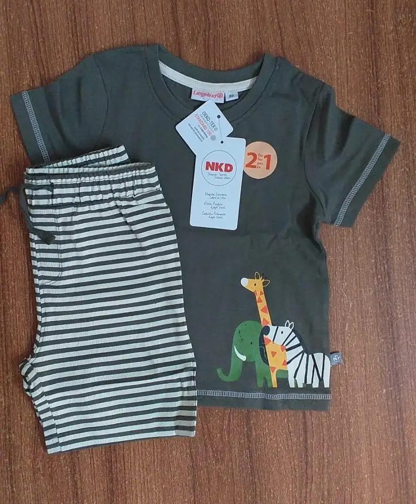 Neue Kleidungs stücke Überschuss Marken etiketten Jungen Kinder Shorts Ärmel T-Shirts mit Rundhals ausschnitt und halber Hose Kleidungs set Bangladesh Stock Lot