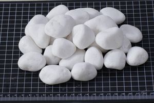 Vente Flash : Galets de marbre blanc naturel écologiques et durables pour la couverture des sols de villas, de complexes hôteliers et de sentiers extérieurs - Product Image 4