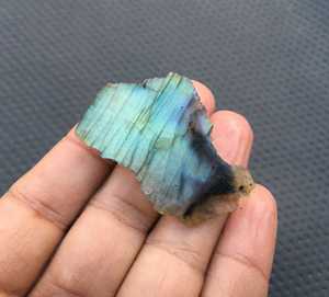 Labradorite naturelle pierre précieuse en vrac spécimen rare décor de jardin rugueux non traité fournitures de fabrication de bijoux de qualité supérieure - Product Image 4