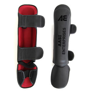 Espinilleras de Karate y Taekwondo con Protección Acolchada para Espinilla y Empeine - Product Image 5