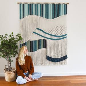 Venta al por mayor de macramé bohemio pared colgante de cerámica ecológica y PC para el hogar Hotel decoraciones de Navidad y Pascua en rojo - Product Image 3