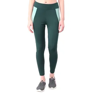 Pantalones de Yoga para mujer, Capri de Color sólido con diseño de retales, Legging de Fitness con logotipo personalizado, precio al por mayor, novedad de 2022 - Product Image 1