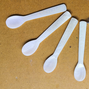 Cuillère pour vinaigre à aliments avec logo personnalisé, cuillère sans danger en nacre, cuillère en coquille, pour repas - Product Image 2