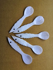 Löffel werden aus in Hotels oder Restaurants verwendeten Muscheln hergestellt. - Product Image 6