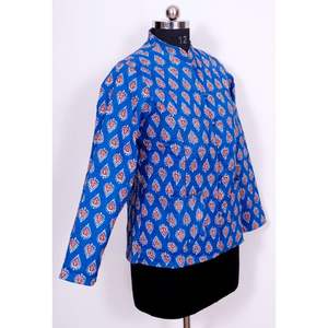 Chaqueta Acolchada de Algodón para Mujer Double Delight, Abrigo Reversible Kantha Hecho a Mano, Moda Vintage para Festivales de Invierno, Rayas Regulares - Product Image 2