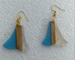 ต่างหูไม้เรซิ่นสีดำเครื่องประดับอินเดียที่ดีที่สุดสำหรับผู้หญิงของขวัญงานปาร์ตี้สีขาวอินเทรนด์ - Product Image 5