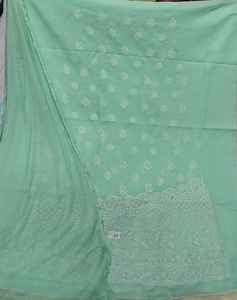 Robe Chikanwork élégante avec de beaux détails fabriqués à la main avec un tissu de créateur et une broderie lourde pour une tenue de fête - Product Image 4