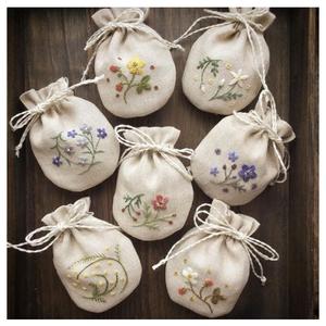 Broderie sac de lavande - Product Image 1