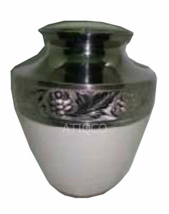 Urna Funeraria de Latón Atiqco Black Elegance para Cenizas Humanas, Hecha a Mano con Precisión, Modelo para Adultos, Suministros Funerarios al por Mayor - Product Image 6