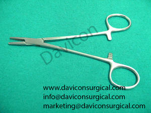 Stainless Steel Hegar-Baumgartner Needle Holder Straight Serrated 5.1/2 in - Product Image 2