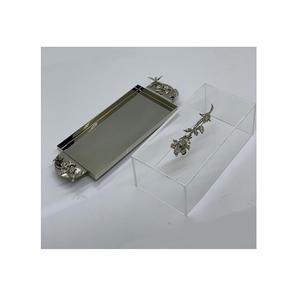 Lot de trois plateaux alimentaires de différentes tailles en acier inoxydable, plateau de service à dessert martelé avec manche en bois - Product Image 6