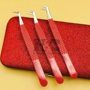 Pinzas de Diseño Nuevo, Pinzas Planas de Mink Personalizadas con Logotipo en Acero Inoxidable Rojo para Extensiones de Pestañas, Diseño de Punta Inclinada - Product Image 1