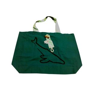 Bolsa de Hombro Extra Grande de Algodón Verde Oscuro con Estampado Animal, Certificada por GOTS, Lavable y Personalizada, para Compras en el Supermercado - Product Image 1