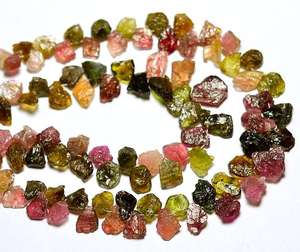 Venta al por mayor de cuentas pulidas multichip turmalina, piedras preciosas sueltas naturales de buena calidad, forma áspera para hacer joyas, cuentas - Product Image 3