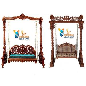 Balançoire traditionnelle indienne Jhoola pour la décoration intérieure, en bois de teck, balançoire traditionnelle pour la maison, siège de balançoire en bois pour le salon - Product Image 1