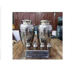Urnes de crémation entièrement gravées en laiton nickelé, fournitures funérailles, brasworld inde - Product Image 1