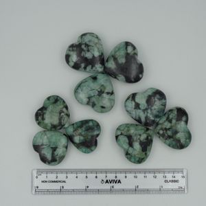 Piedra preciosa de cuarzo semipreciosa de cristal de amor en forma de corazón natural al por mayor piedra de Palma Esmeralda para decoración del hogar Feng Shui Reiki - Product Image 3