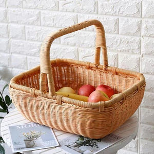 Cesta de picnic de ratán de mimbre ecológica de alta calidad, patrón sólido, característica sostenible hecha en Vietnam para decoración navideña - Product Image 1