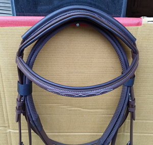 Bride de fantaisie anatomique de qualité supérieure pour chevaux Couture élégante Tambour Teint Légumes Roulé Cuir Confortable Cheval Produit - Product Image 4