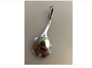 Cuillère à tête ronde argentée avec poignée design Couverts élégants en acier inoxydable pour salle à manger, cuisine et événements spéciaux - Product Image 5