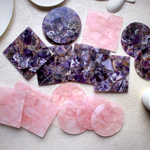 Set de Cristales de Cuarzo Rosa Gua Sha y Amatista |   Piedras de terrazo de cuarzo rosa natural y amatista triturada |   Posavasos de Piedras Preciosas - Product Image 3